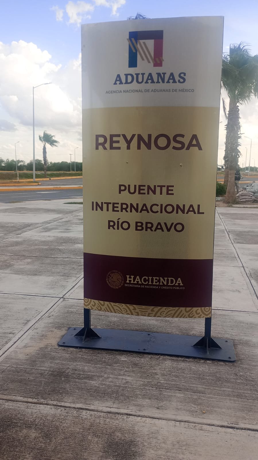 Tótem Aduanas Reynosa Puente Internacional